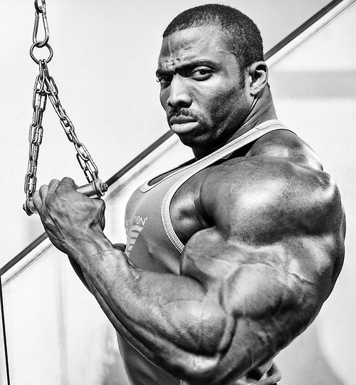 Cedric McMillan training triceps